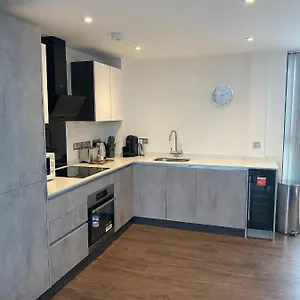 Icona - Luxury 2 Bed Penthouse York